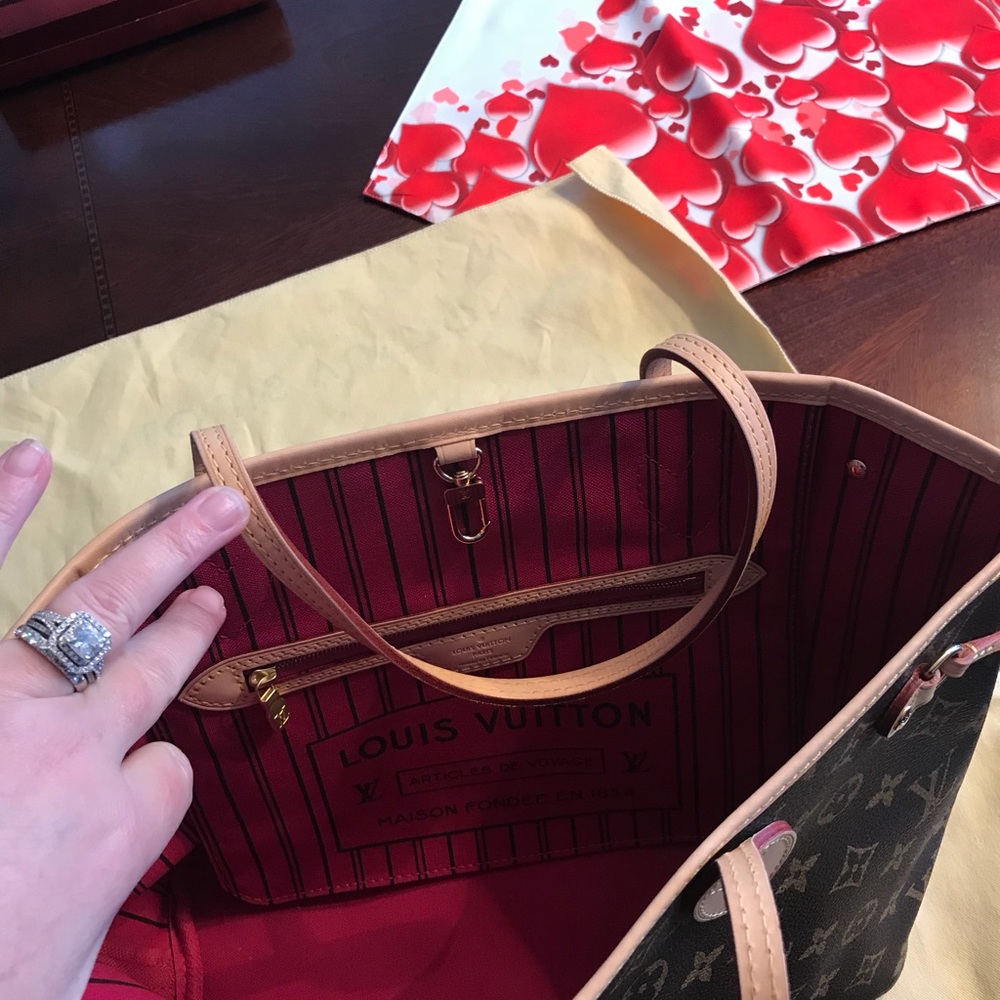 Louis Vuitton Neverfull